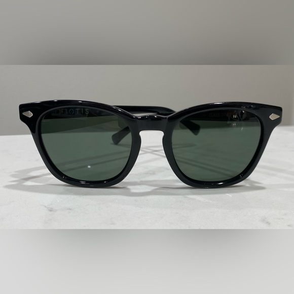 OTIS Class of 67 Black Retro Sunglasses